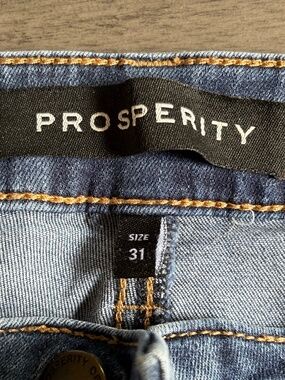 Prosperity Skinny Jeans Size 31 waist, 28 inseam
